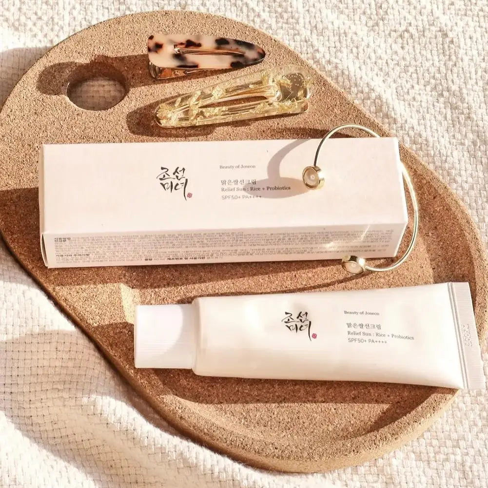 واقي شمس بالأرز والبروبيوتيك SPF50+ – حماية وترطيب يومي ☀️✨