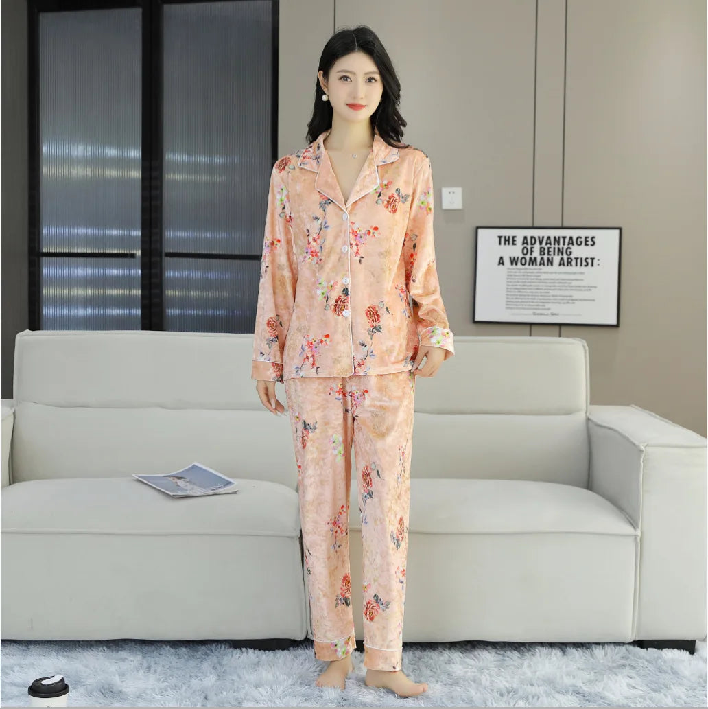 Elegant Women Pajamas 2-Piece Set long sleeved pants Print Velvet Pajamas Homewear Ladies Pajamas Women Sleepwear