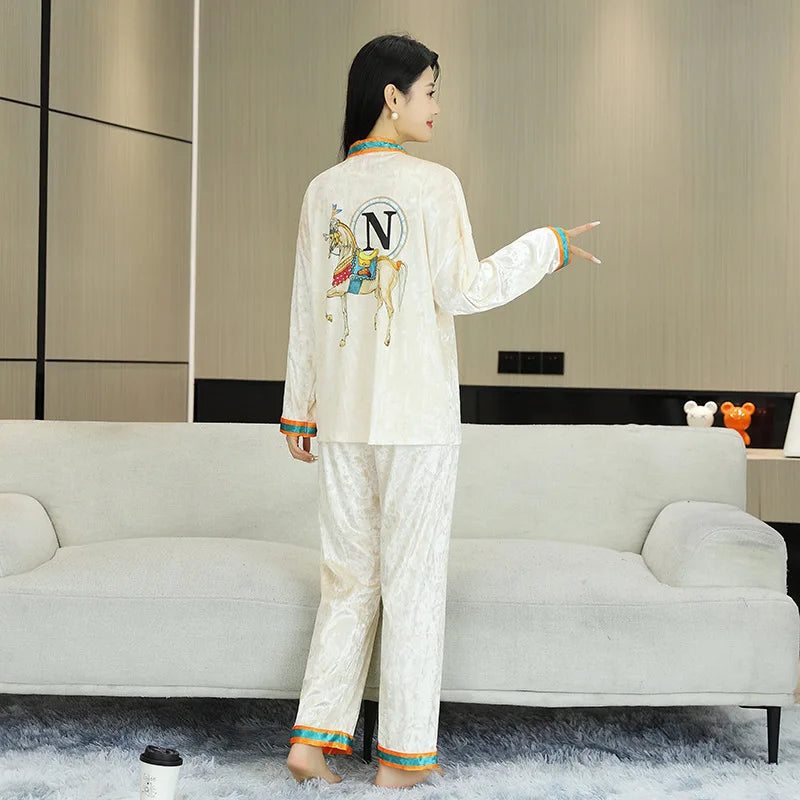 Elegant Women Pajamas 2-Piece Set long sleeved pants Print Velvet Pajamas Homewear Ladies Pajamas Women Sleepwear