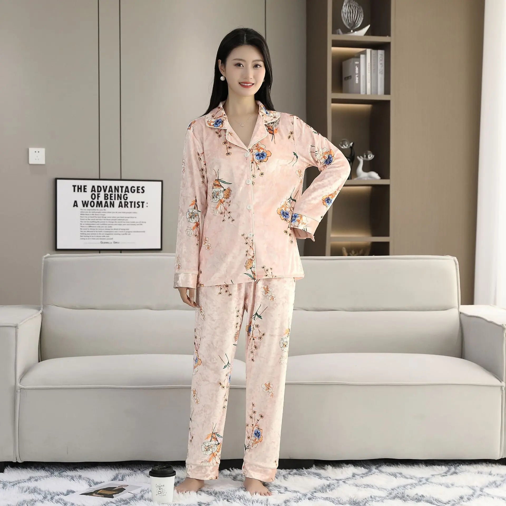 Elegant Women Pajamas 2-Piece Set long sleeved pants Print Velvet Pajamas Homewear Ladies Pajamas Women Sleepwear