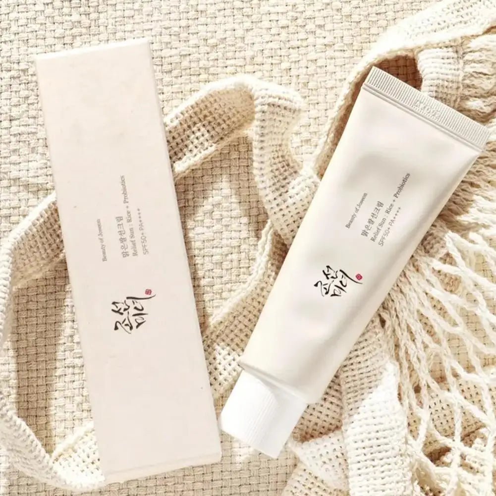 واقي شمس بالأرز والبروبيوتيك SPF50+ – حماية وترطيب يومي ☀️✨