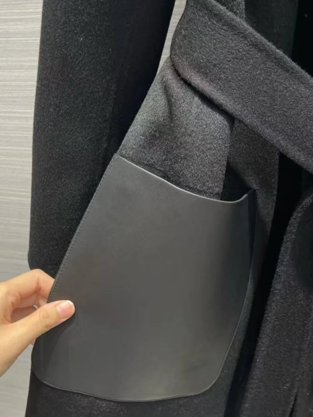Women's Cashmere Coat Medium to Long Leather Spliced Woolen Coat Fur Collar Coat 2025 New High-Quality Fashionable Elegant