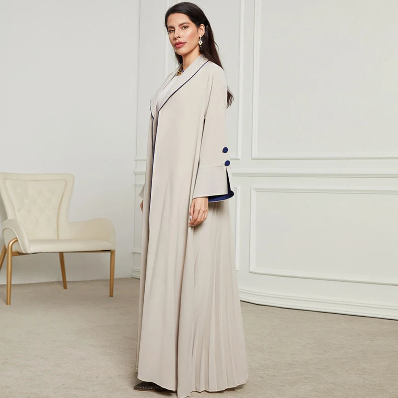 اكتشفي أناقة الصيف مع هذه العباءة النسائية الجديدة 2025، التي تجمع بين التواضع واللمسة المرحة.