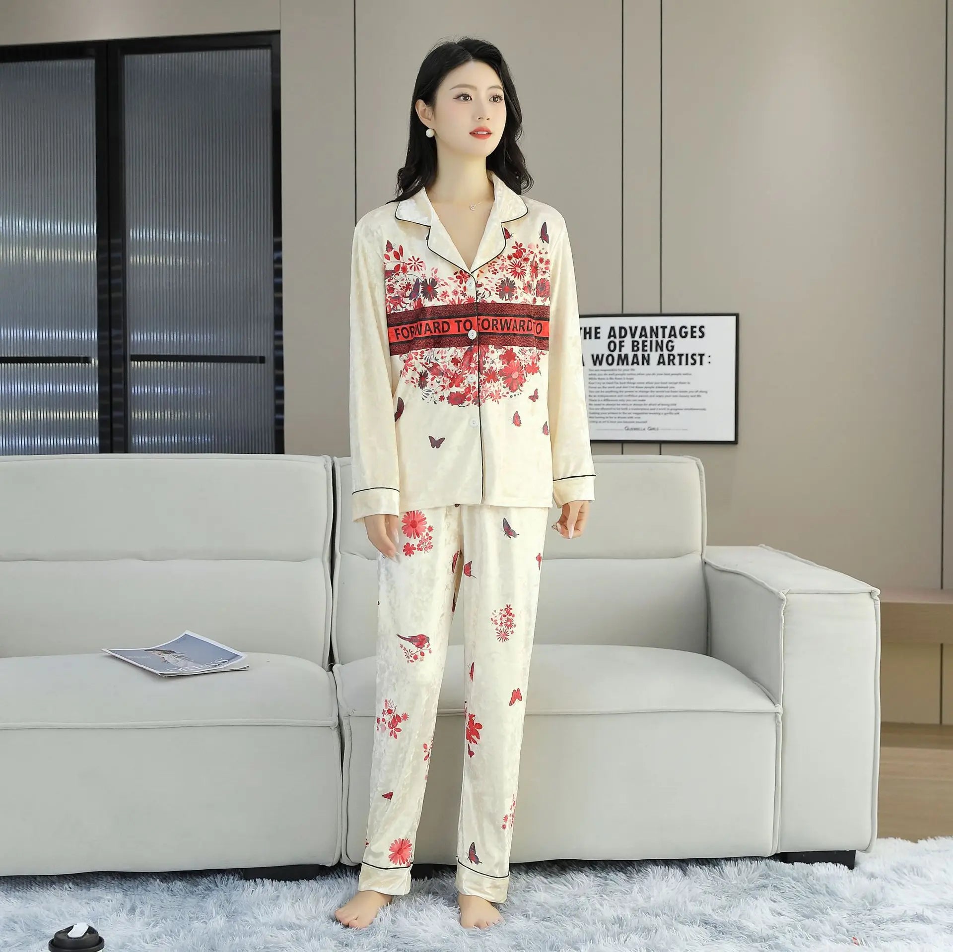 Elegant Women Pajamas 2-Piece Set long sleeved pants Print Velvet Pajamas Homewear Ladies Pajamas Women Sleepwear