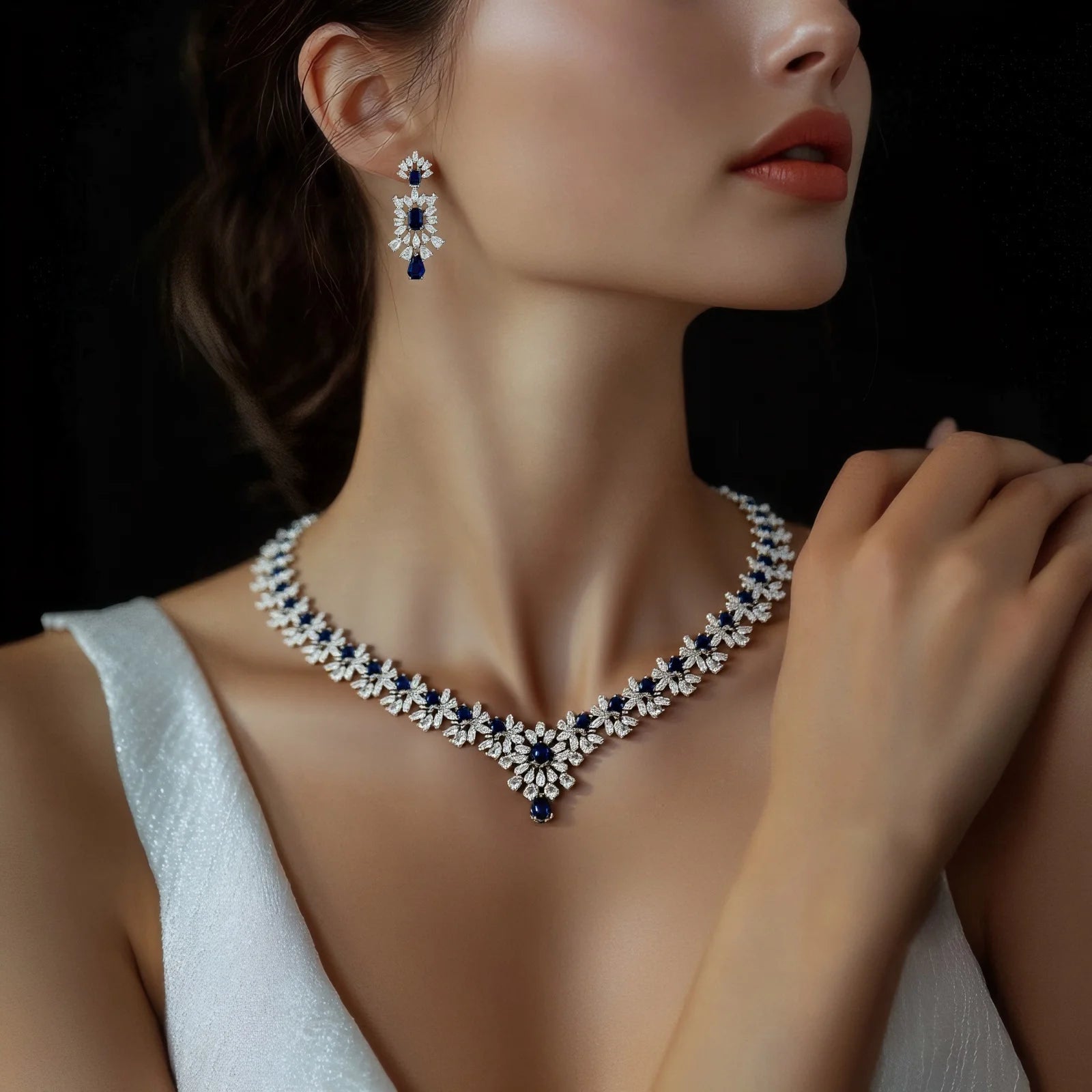 طقم مجوهرات فاخر بتصميم قلوب متعددة الألوان ✨ مجموعة أنيقة من 4 قطع تضيف لمسة حيوية وفخامة لإطلالتك في المناسبات والسهرات الخاصة
