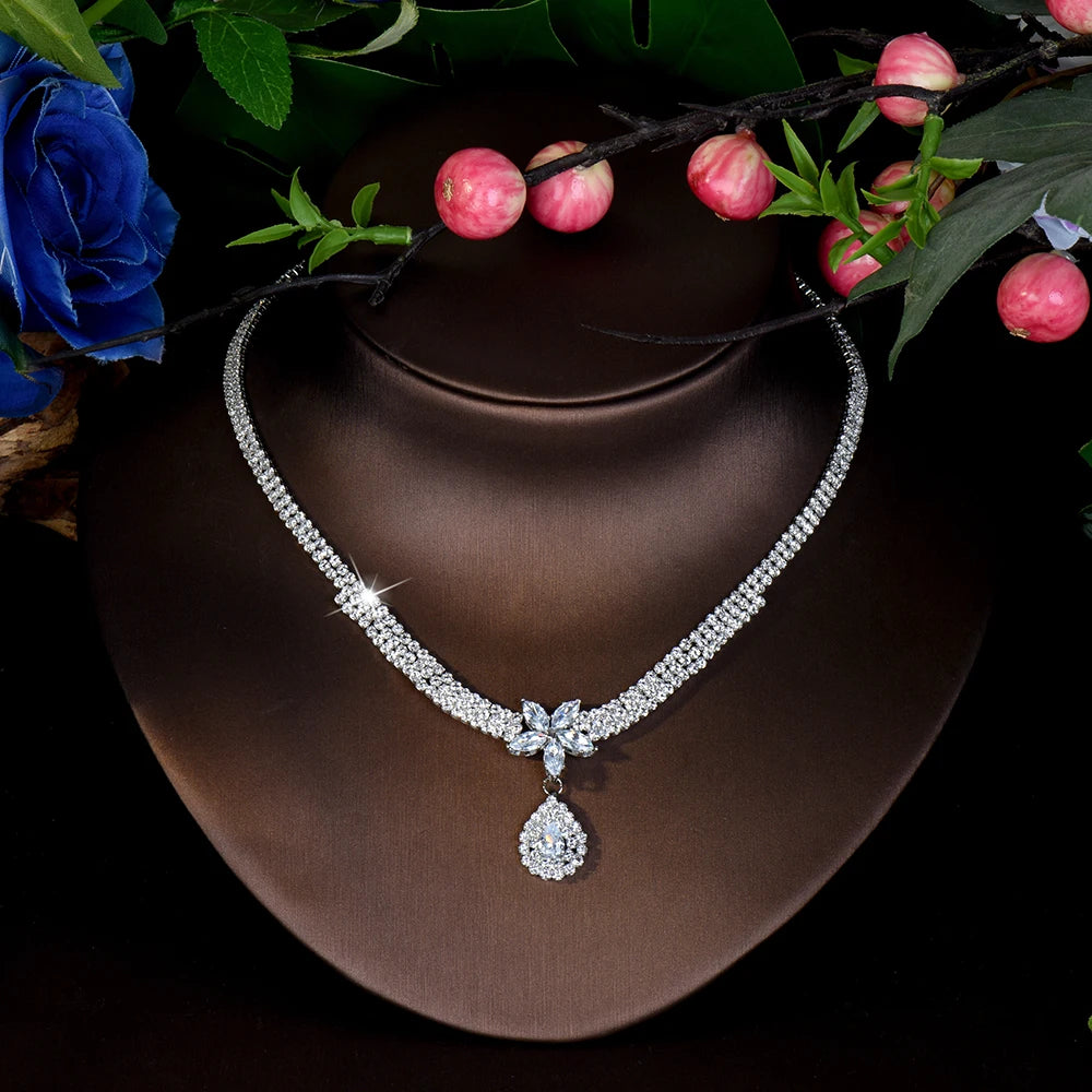 New Gentle Light Luxury Set Sparkle Necklace Earrings Bracelet Women's Dress Decorative Jewelry Wedding Ball Bridal Gift M-868