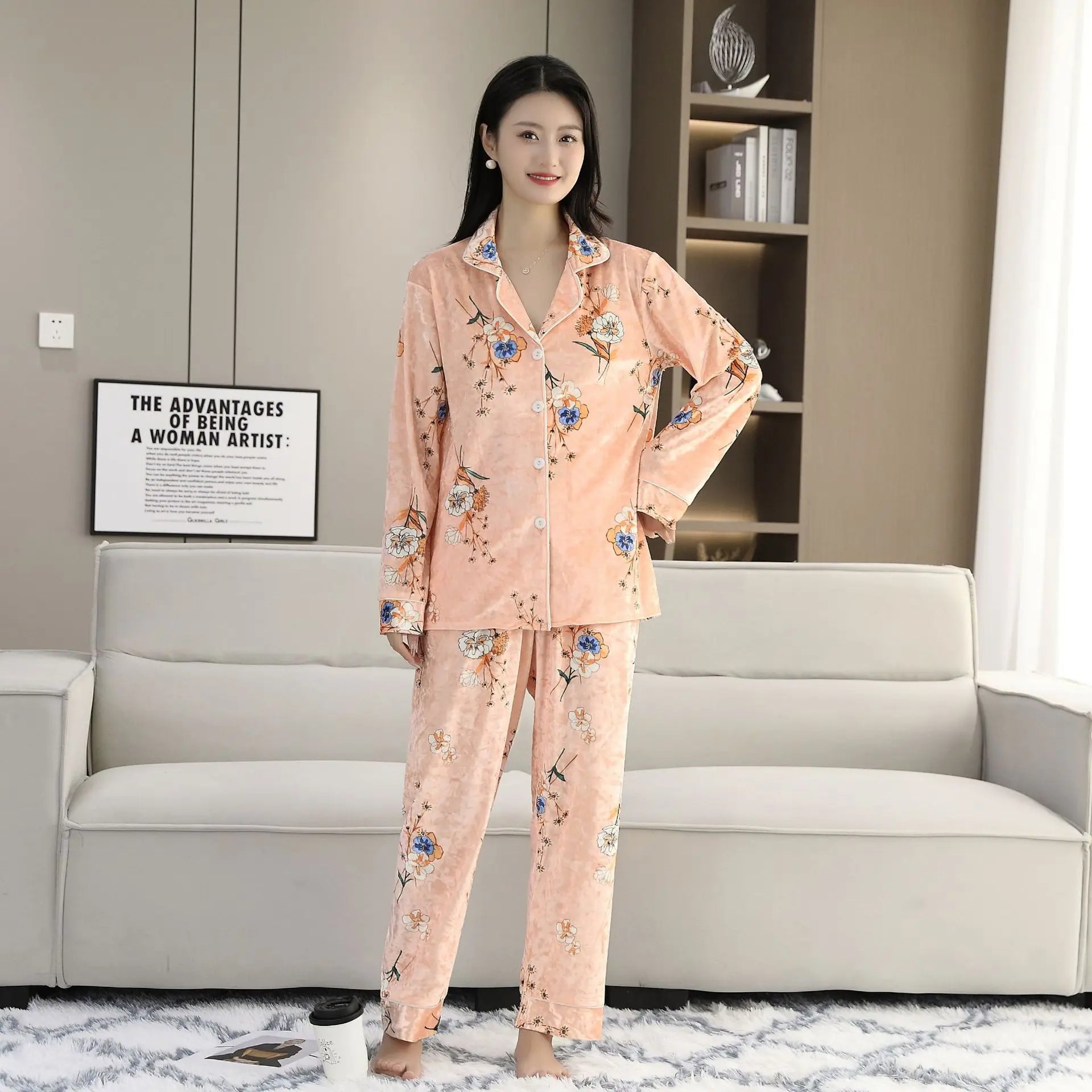 Elegant Women Pajamas 2-Piece Set long sleeved pants Print Velvet Pajamas Homewear Ladies Pajamas Women Sleepwear