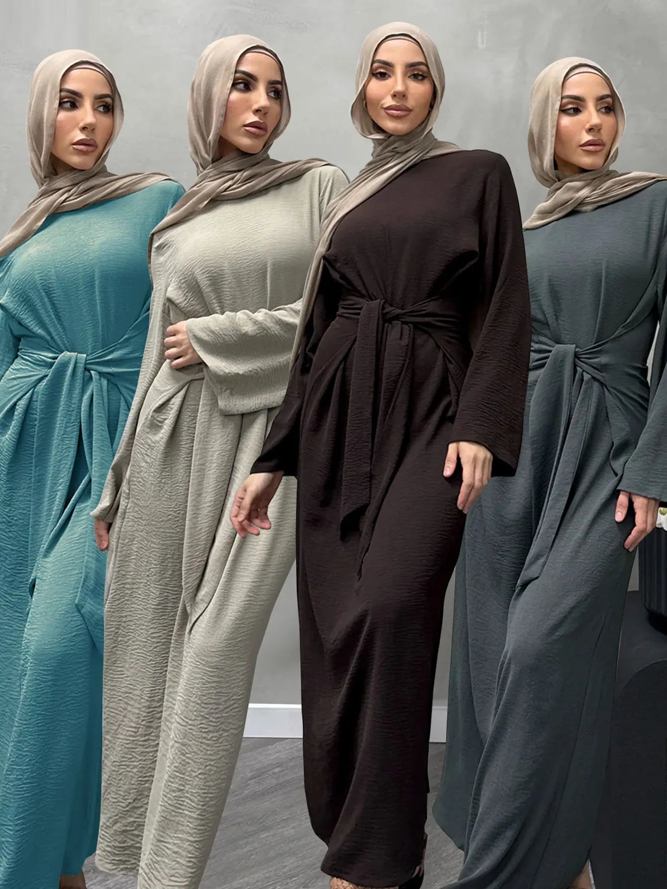 تألقي بأناقة  مع هذه العباءة  بتصميم  جميل  مستوحاة من الطراز التركي الأنيق.