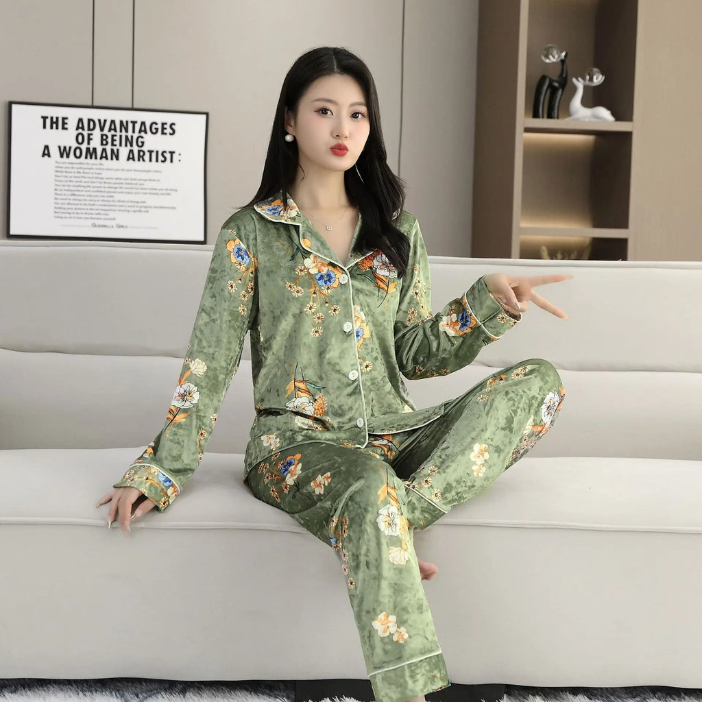 Elegant Women Pajamas 2-Piece Set long sleeved pants Print Velvet Pajamas Homewear Ladies Pajamas Women Sleepwear